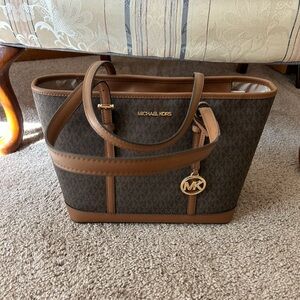 Michael Kors Jet Set Travel